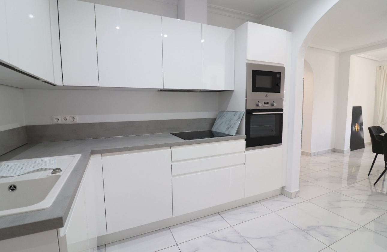 Reventa - Villa - Ciudad Quesada - La Fiesta