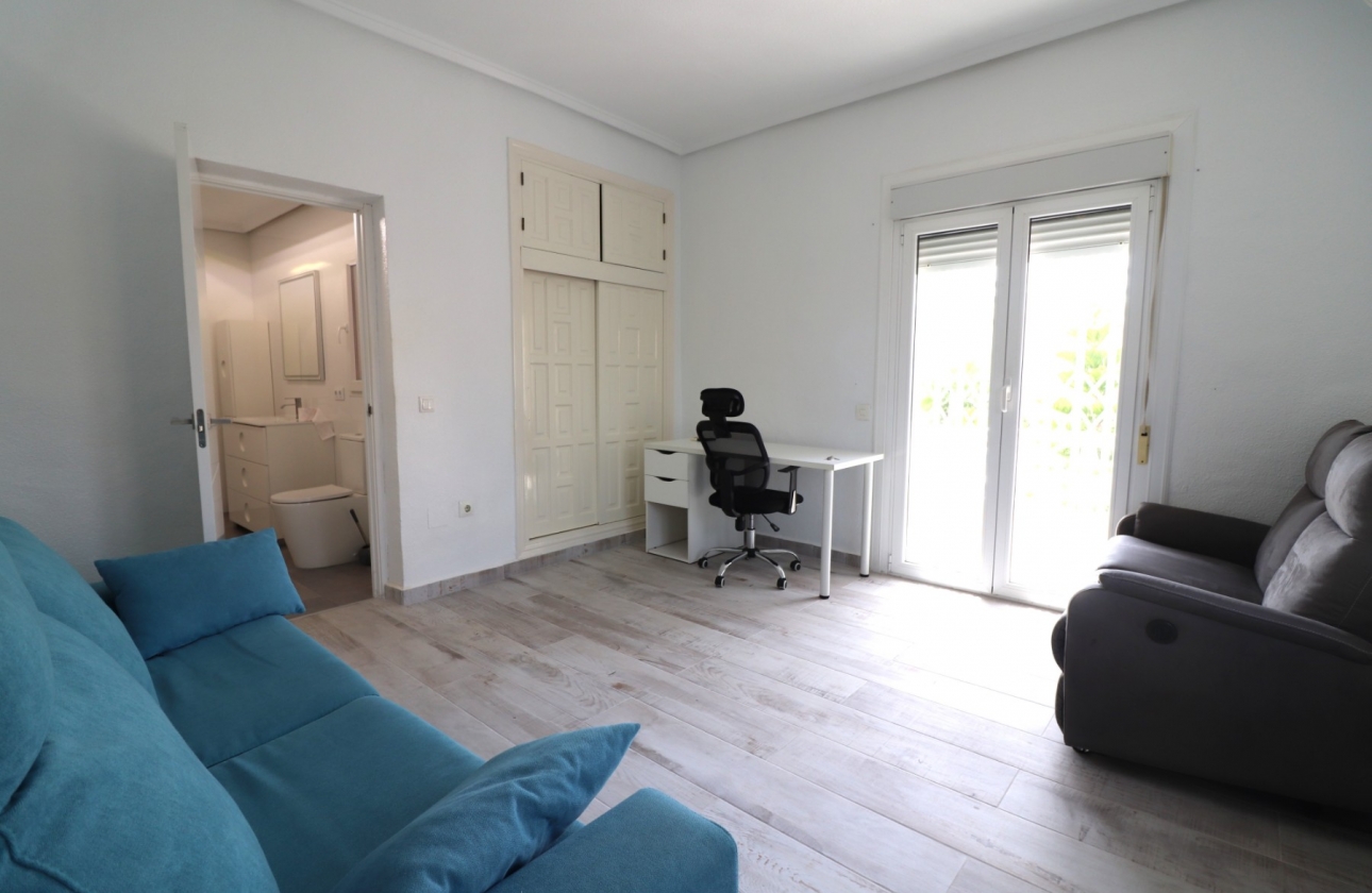 Reventa - Villa - Ciudad Quesada - La Fiesta
