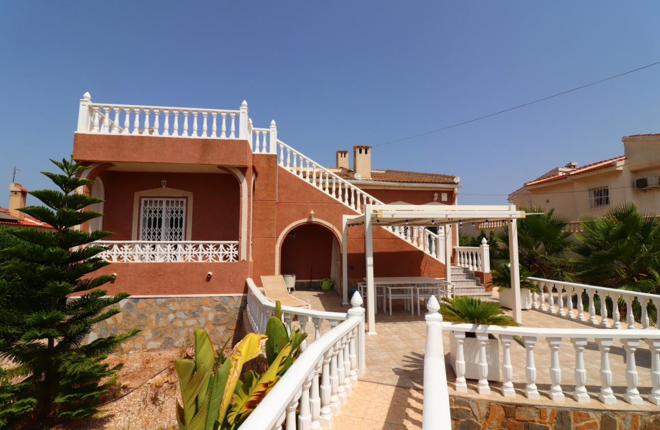 Reventa - Villa - Ciudad Quesada - La Fiesta