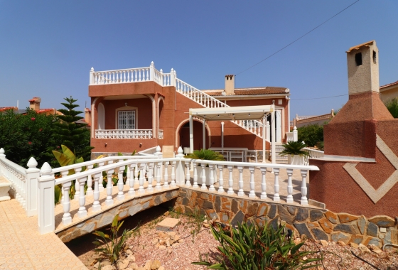 Reventa - Villa - Ciudad Quesada - La Fiesta