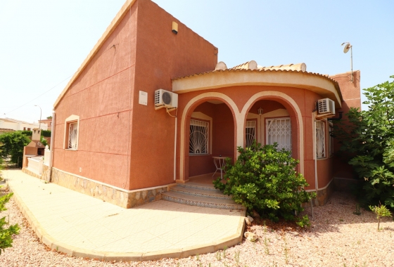 Reventa - Villa - Ciudad Quesada - La Fiesta