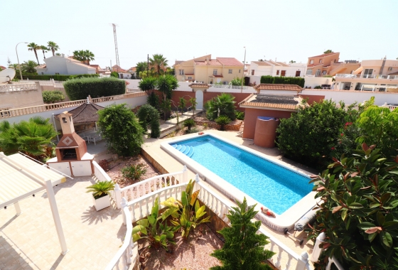 Reventa - Villa - Ciudad Quesada - La Fiesta