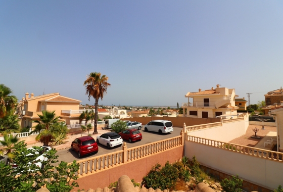 Reventa - Villa - Ciudad Quesada - La Fiesta