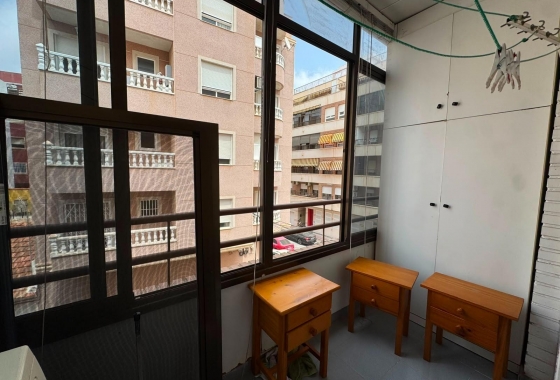 Reventa - Estudio - Torrevieja - Centro