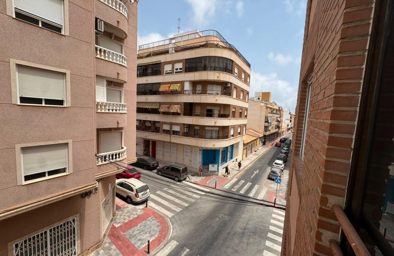Reventa - Estudio - Torrevieja - Centro