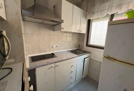 Reventa - Estudio - Torrevieja - Centro