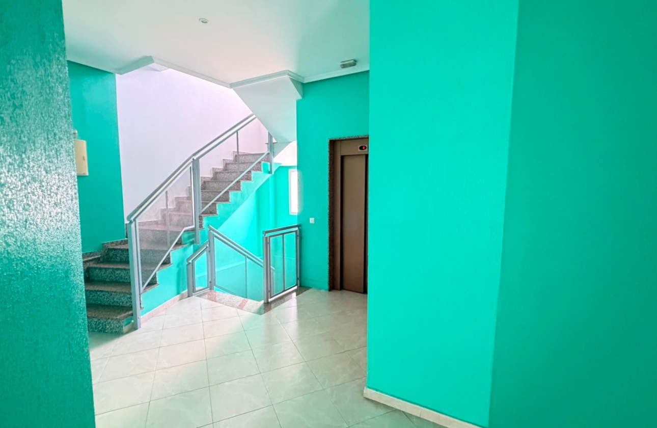 Resale - Apartment - Los Montesinos