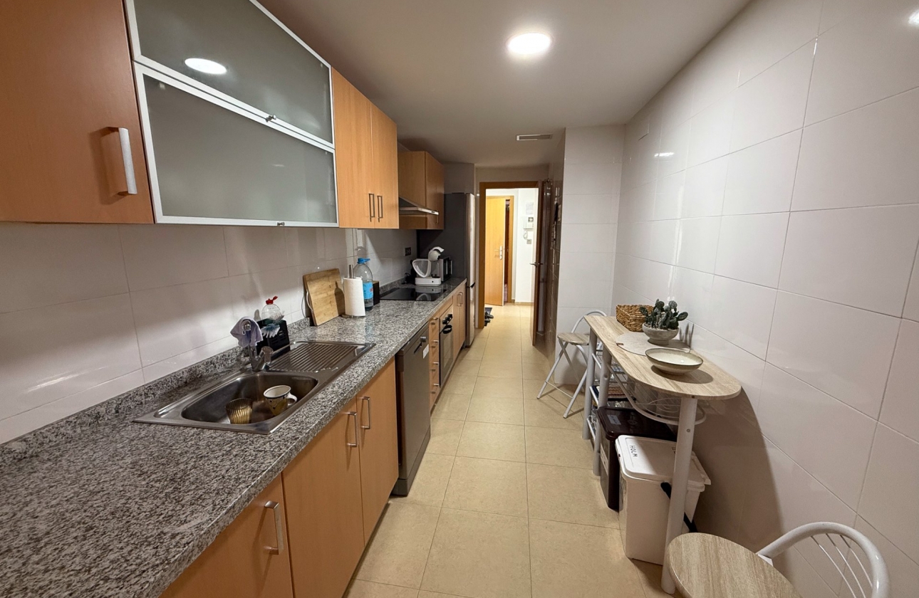 Reventa - Apartment - Dolores - Avenida de la Mujer, 1