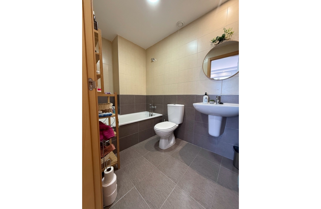 Reventa - Apartment - Dolores - Avenida de la Mujer, 1