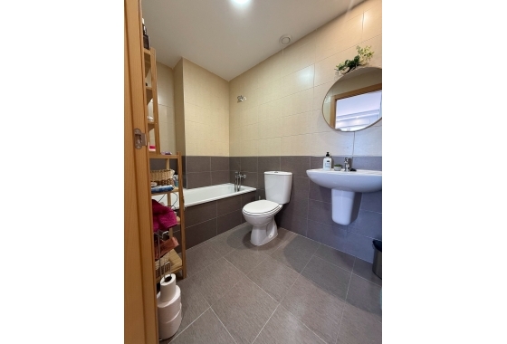 Reventa - Apartment - Dolores - Avenida de la Mujer, 1