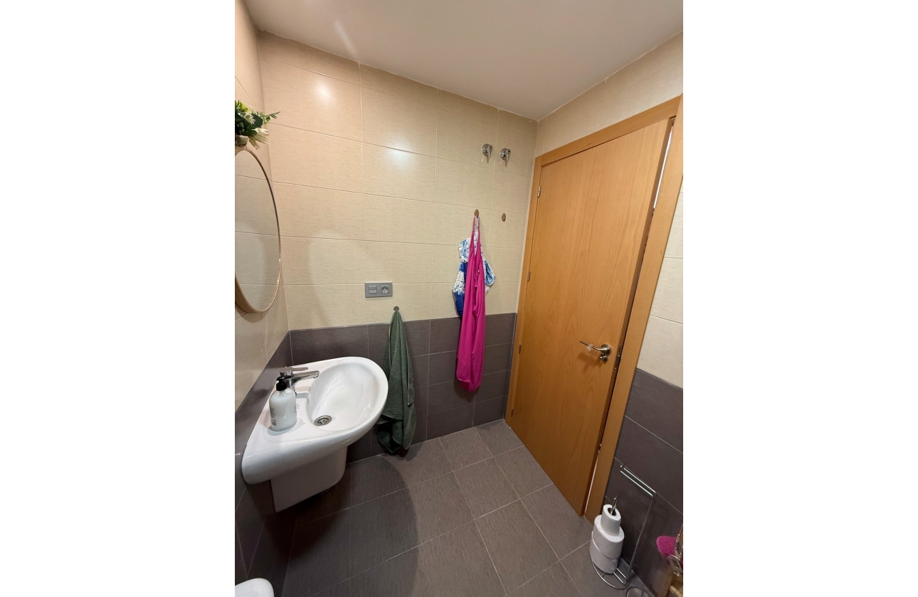 Reventa - Apartment - Dolores - Avenida de la Mujer, 1