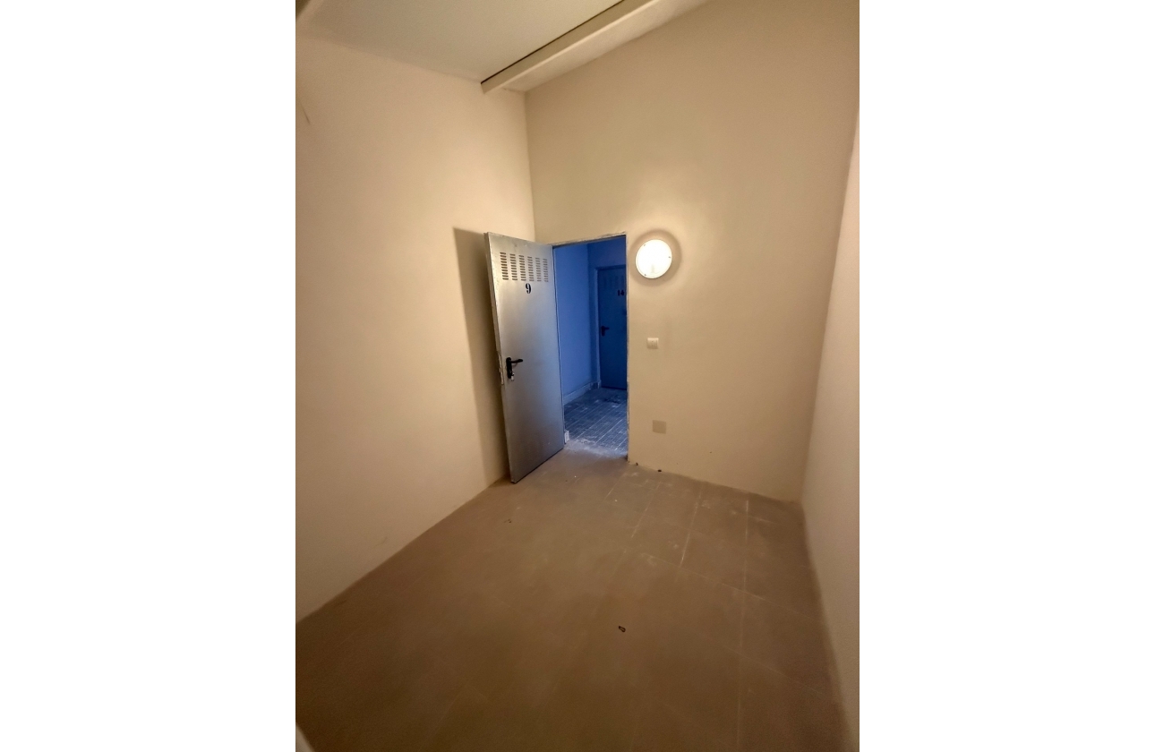 Reventa - Apartment - Dolores - Avenida de la Mujer, 1