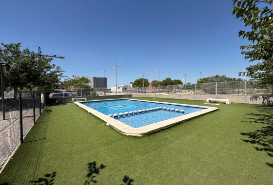 Reventa - Apartment - Dolores - Avenida de la Mujer, 1
