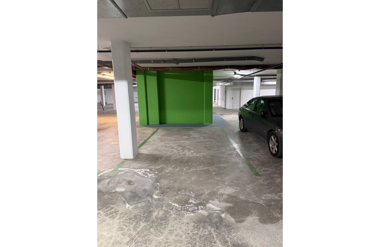 Reventa - Apartment - Dolores - Avenida de la Mujer, 1