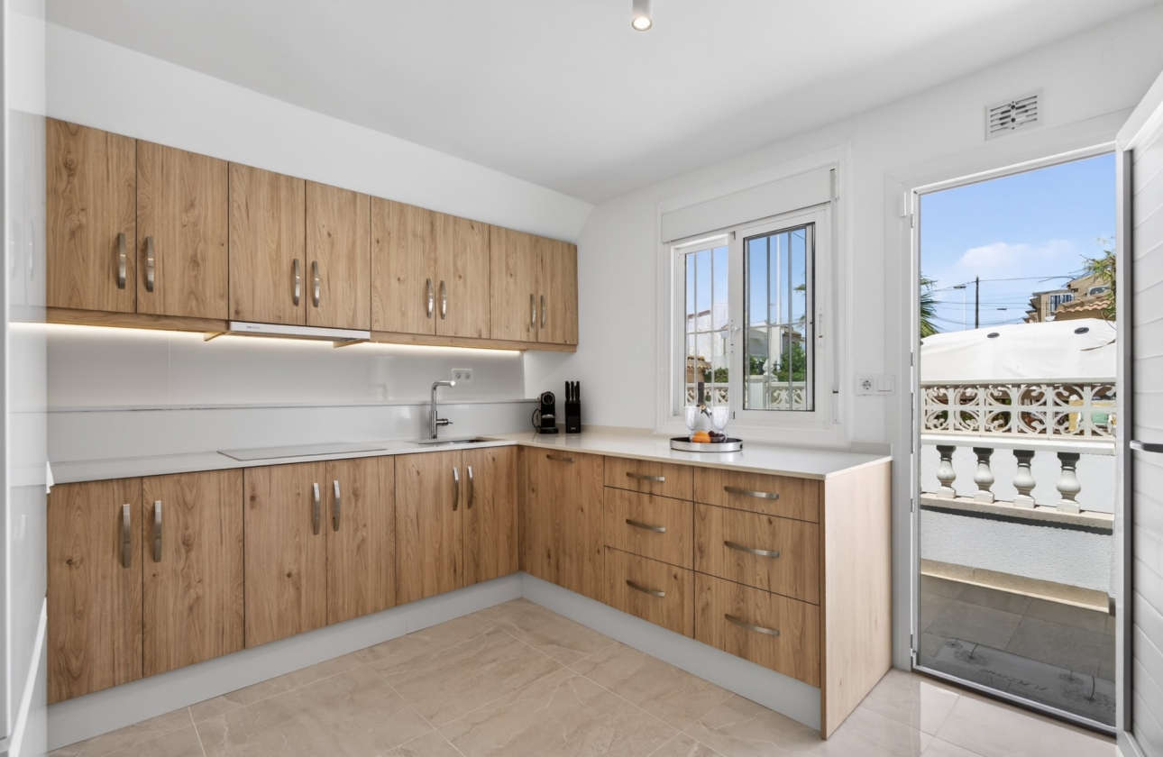Reventa - Villa - Torrevieja - Playa de los Locos