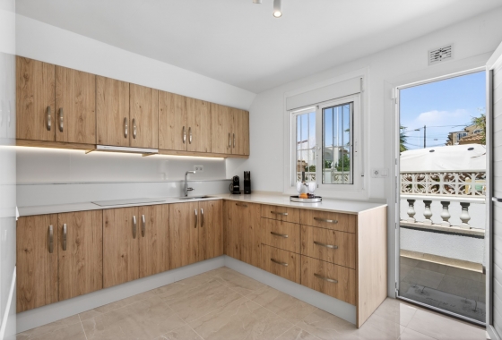 Reventa - Villa - Torrevieja - Playa de los Locos