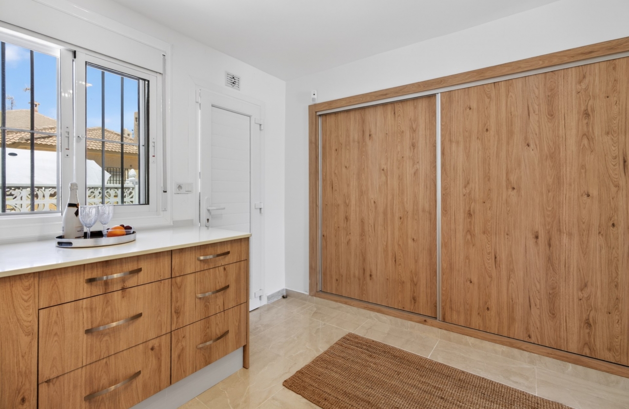Reventa - Villa - Torrevieja - Playa de los Locos