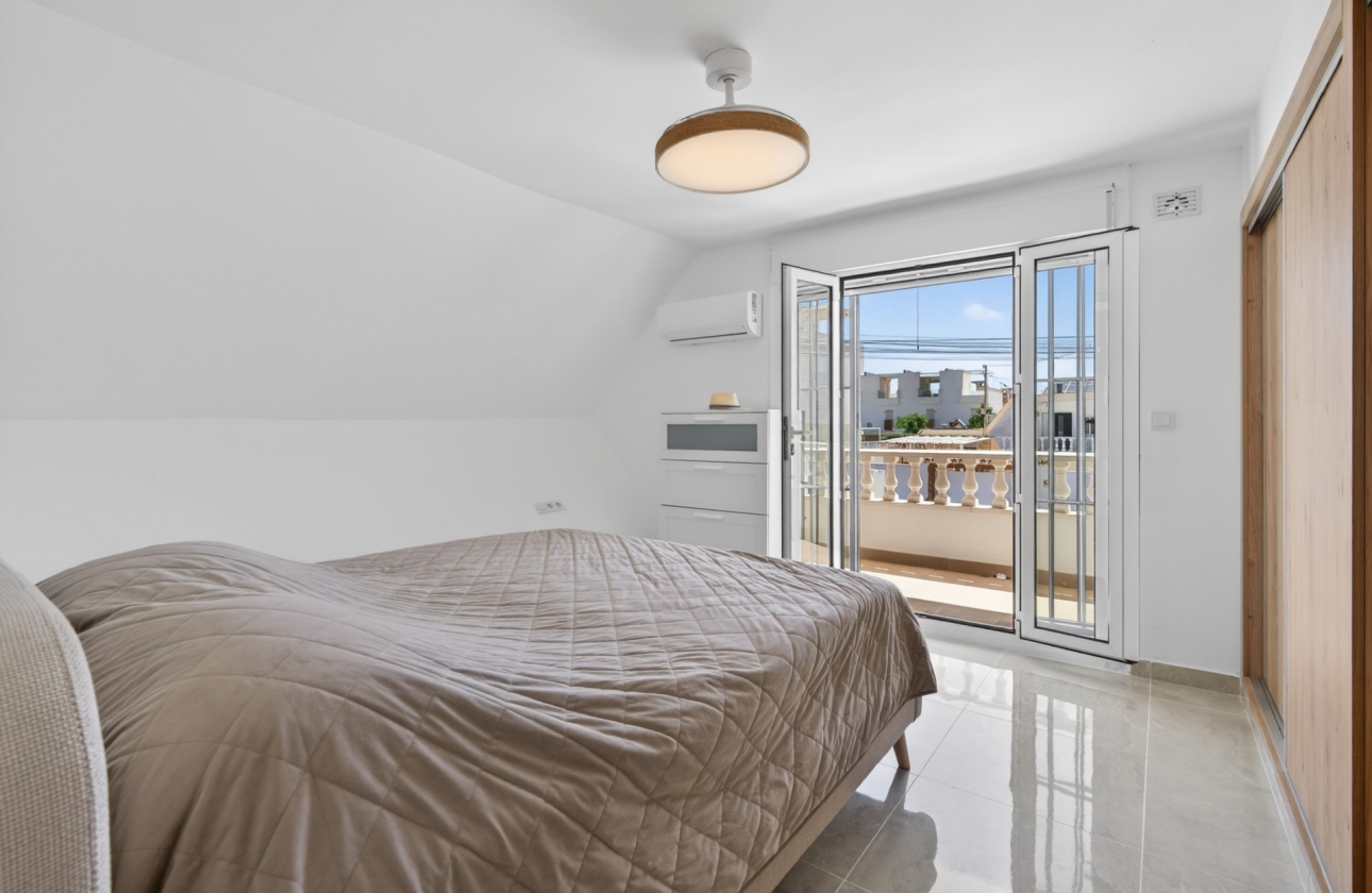 Reventa - Villa - Torrevieja - Playa de los Locos