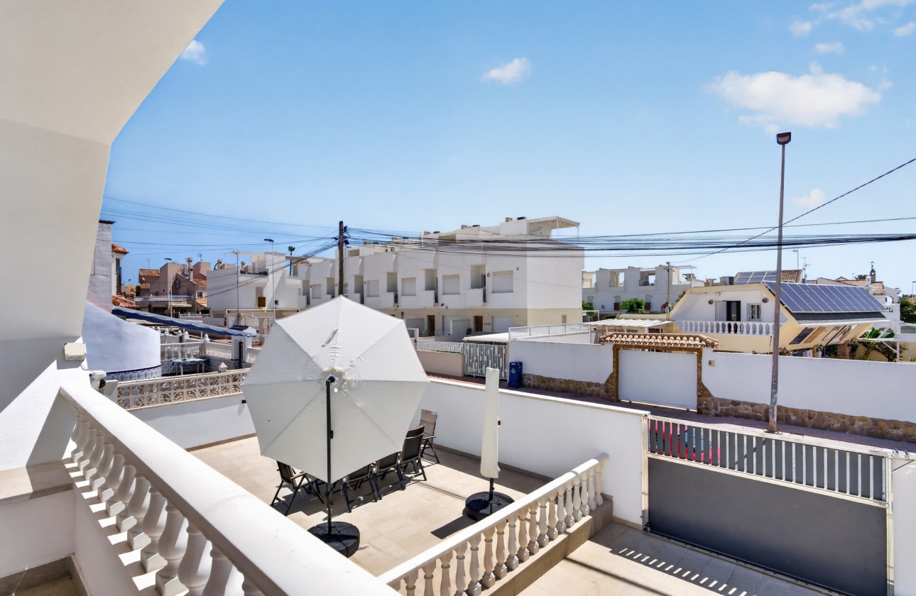 Reventa - Villa - Torrevieja - Playa de los Locos