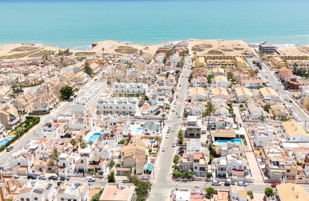 Reventa - Villa - Torrevieja - Playa de los Locos