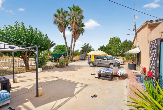 Reventa - Villa - Elche - Paraje La Hoya nº 3028 (Polígono 71 Parcela 25)