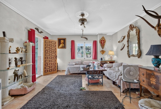 Reventa - Villa - Elche - Paraje La Hoya nº 3028 (Polígono 71 Parcela 25)