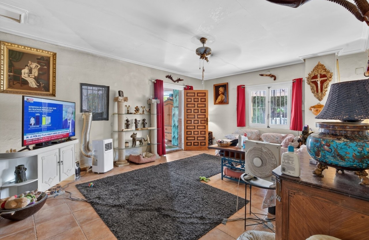 Reventa - Villa - Elche - Paraje La Hoya nº 3028 (Polígono 71 Parcela 25)