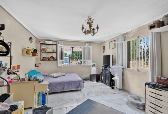 Reventa - Villa - Elche - Paraje La Hoya nº 3028 (Polígono 71 Parcela 25)