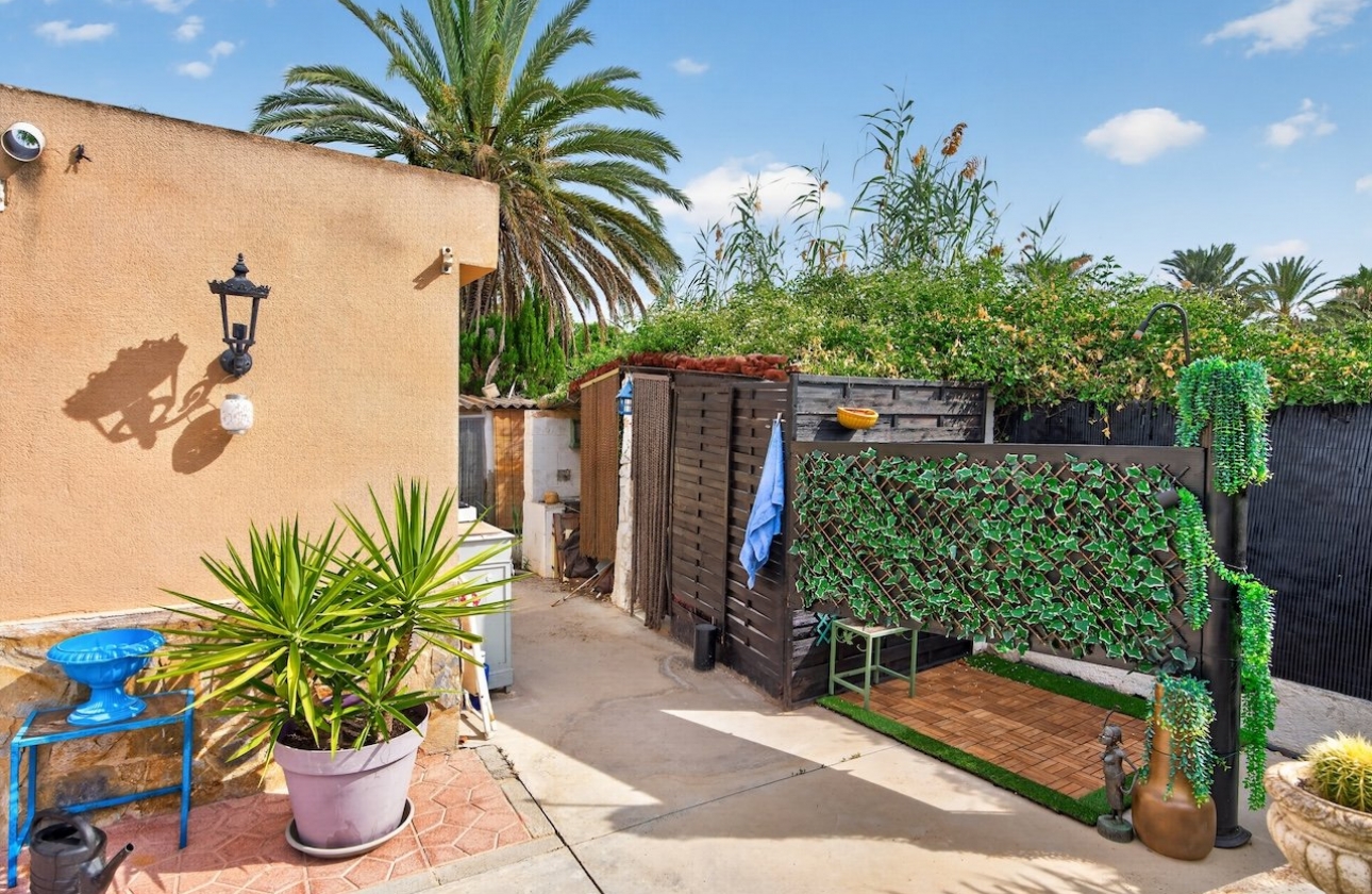 Reventa - Villa - Elche - Paraje La Hoya nº 3028 (Polígono 71 Parcela 25)