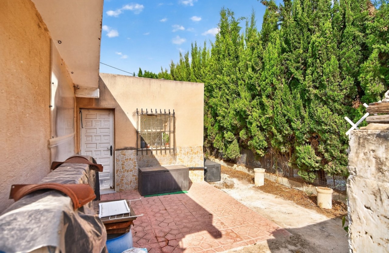 Reventa - Villa - Elche - Paraje La Hoya nº 3028 (Polígono 71 Parcela 25)