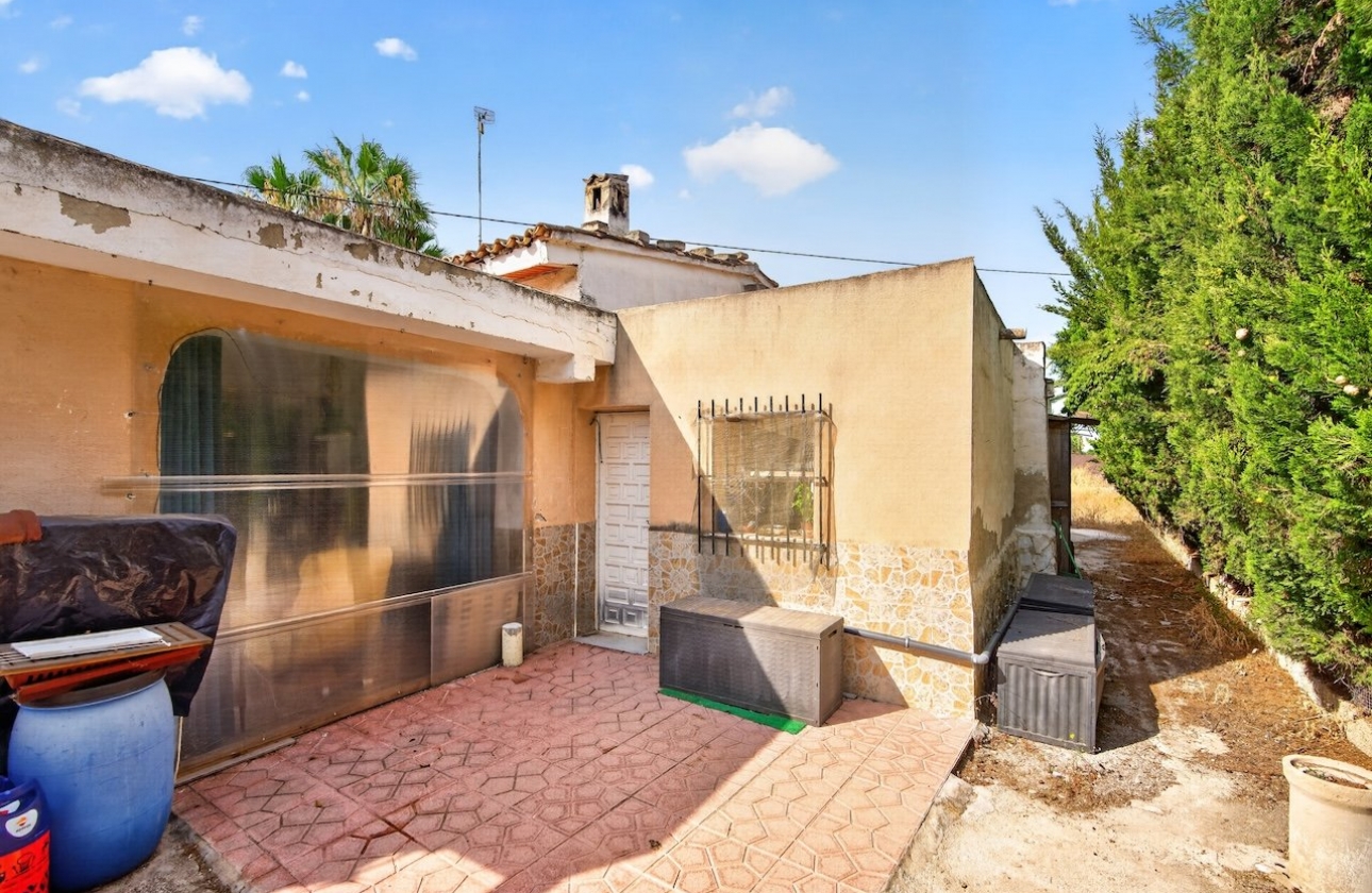 Reventa - Villa - Elche - Paraje La Hoya nº 3028 (Polígono 71 Parcela 25)