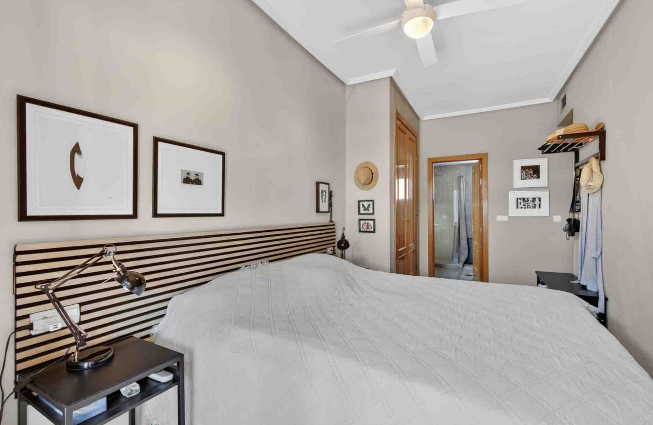 Reventa - Ático - Alicante - Carrer Juana Francés, 2