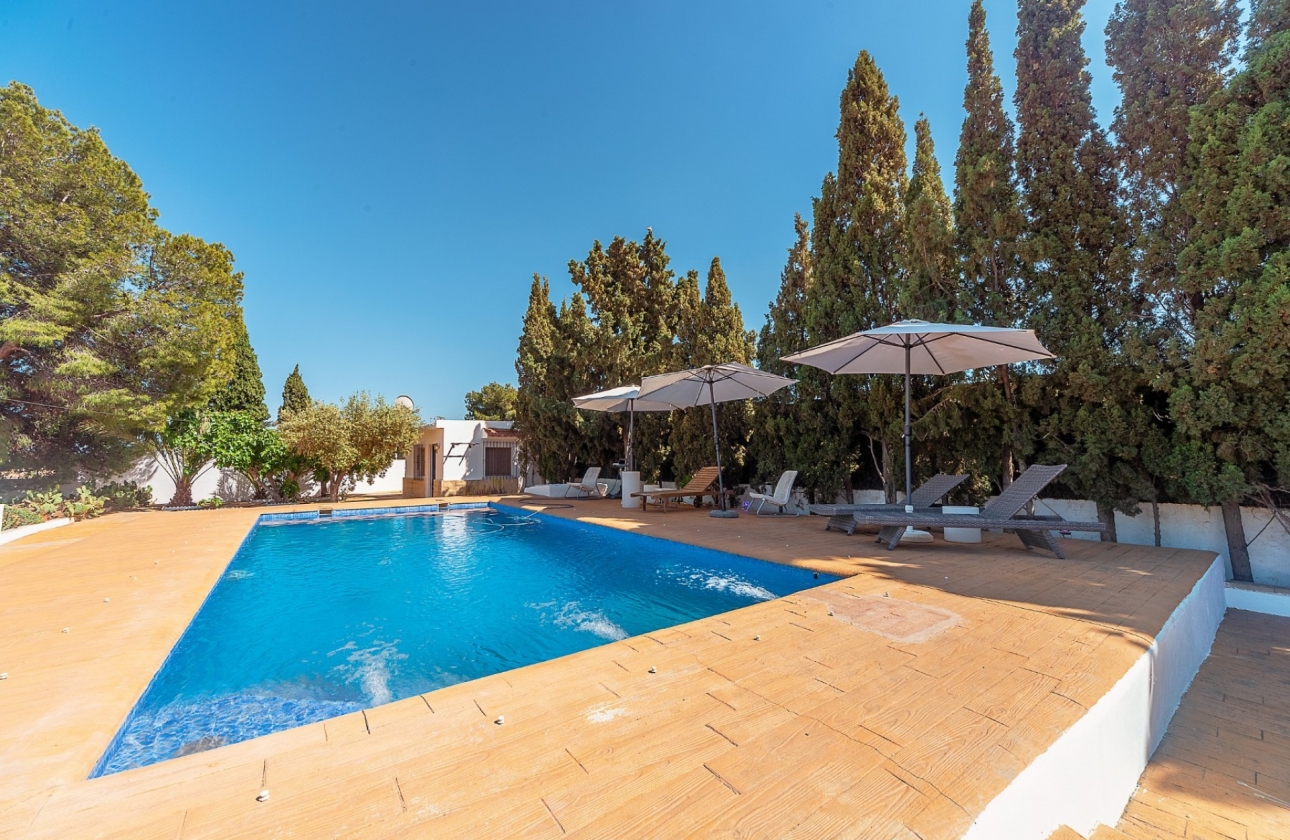 Resale - Villa - San Vicente del Raspeig