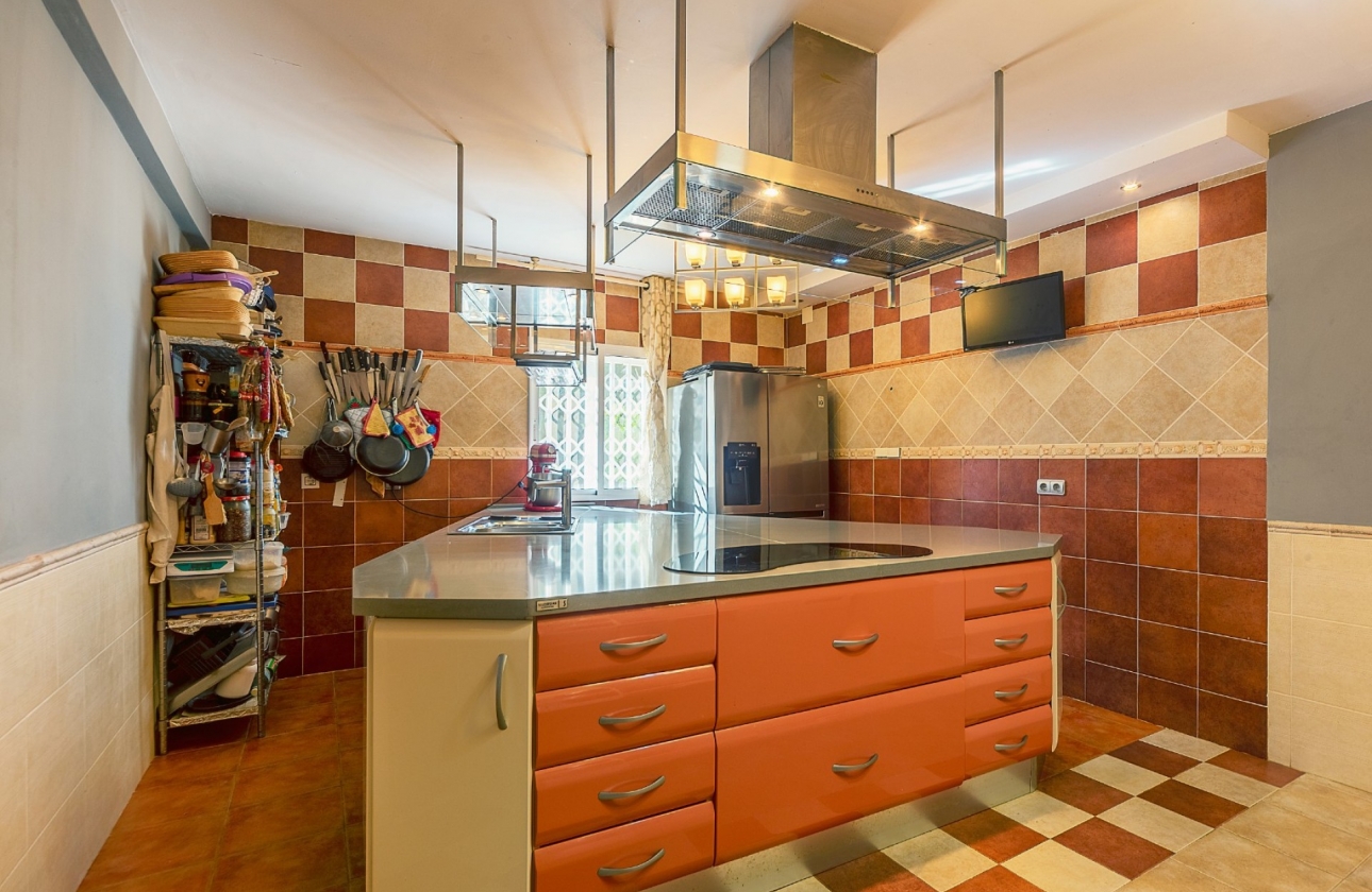 Resale - Villa - San Vicente del Raspeig