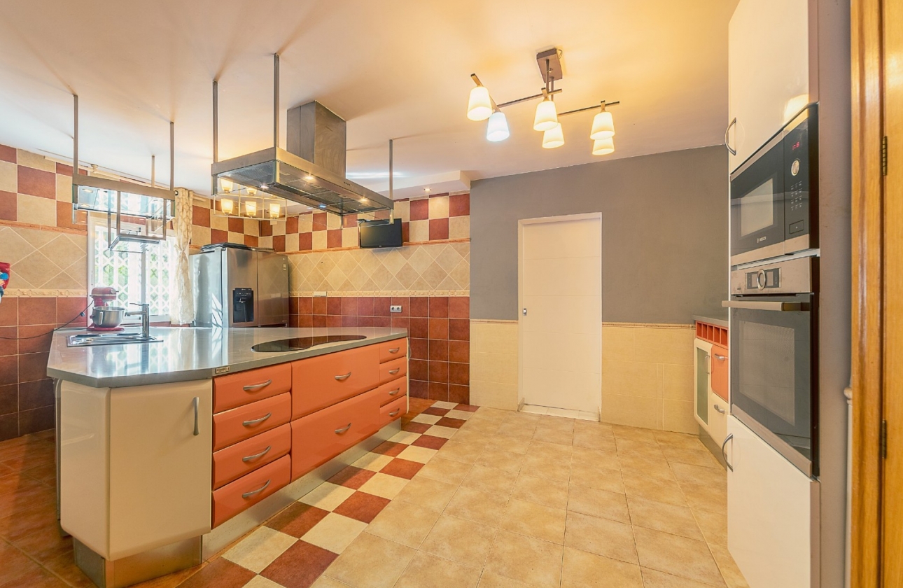 Resale - Villa - San Vicente del Raspeig