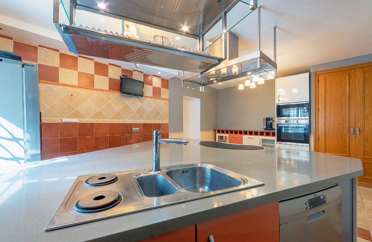 Resale - Villa - San Vicente del Raspeig