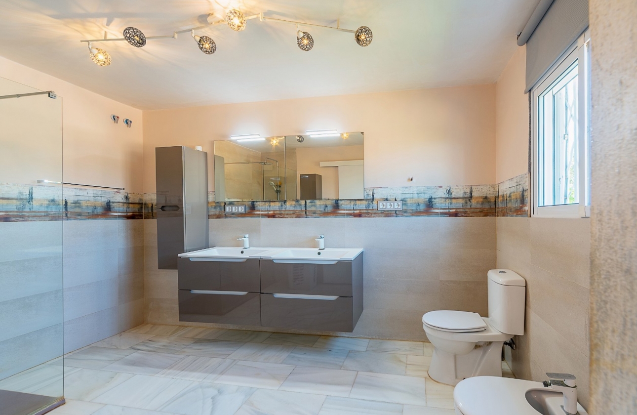 Resale - Villa - San Vicente del Raspeig