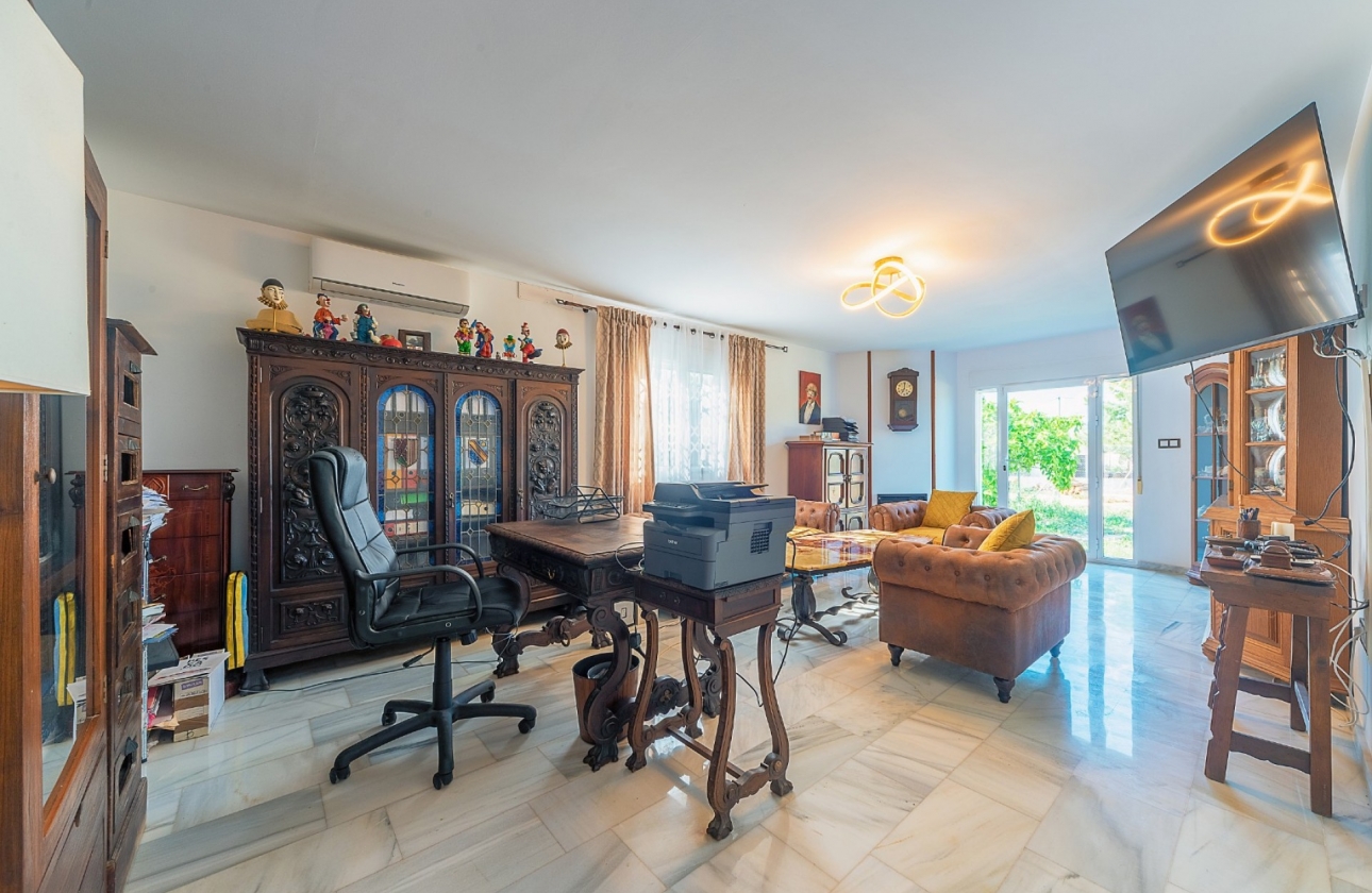 Resale - Villa - San Vicente del Raspeig