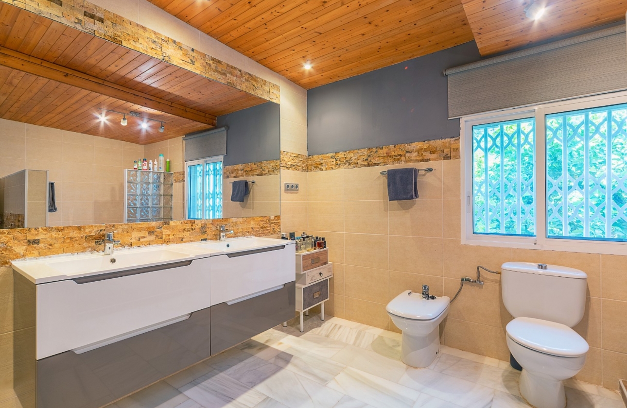 Resale - Villa - San Vicente del Raspeig