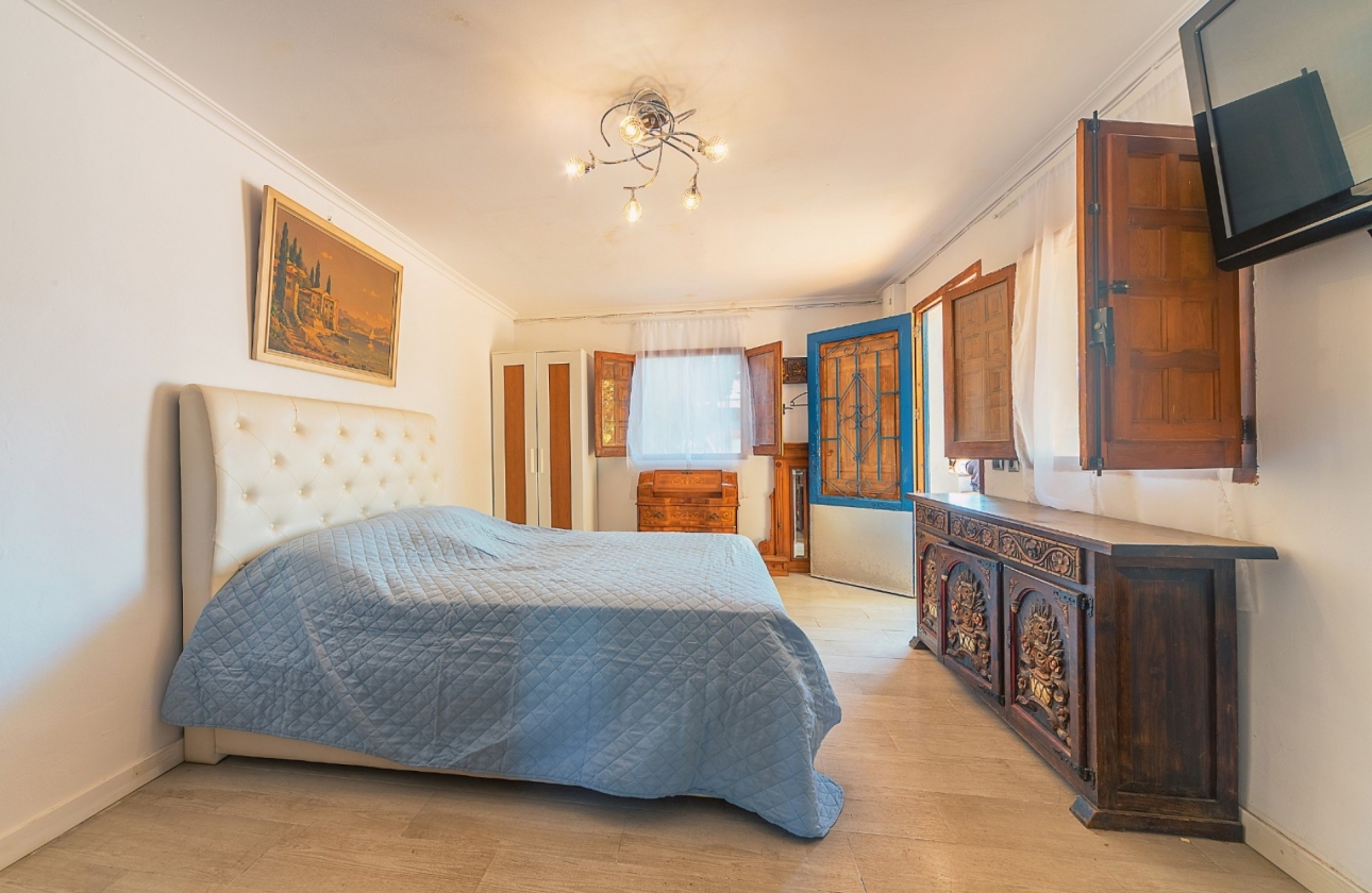 Resale - Villa - San Vicente del Raspeig