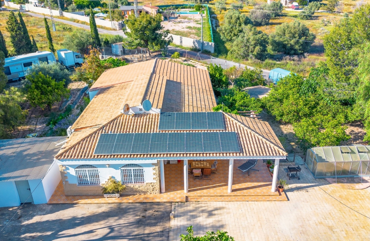 Resale - Villa - San Vicente del Raspeig