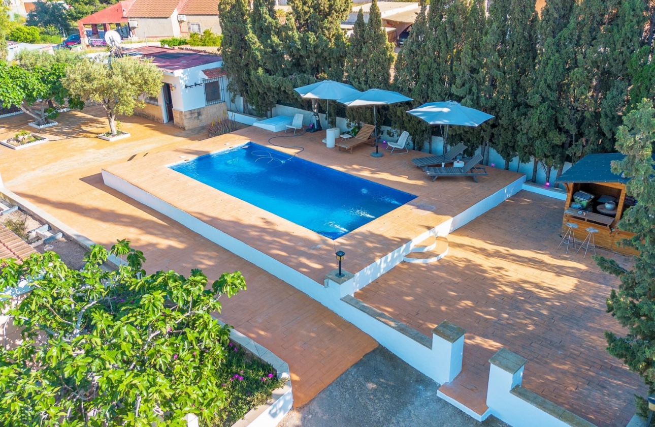 Resale - Villa - San Vicente del Raspeig