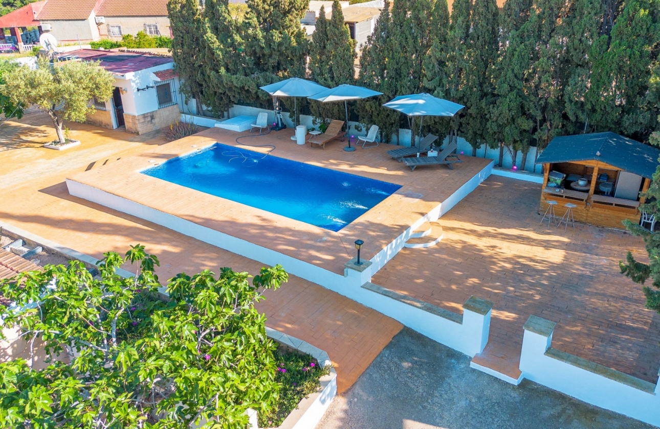 Resale - Villa - San Vicente del Raspeig
