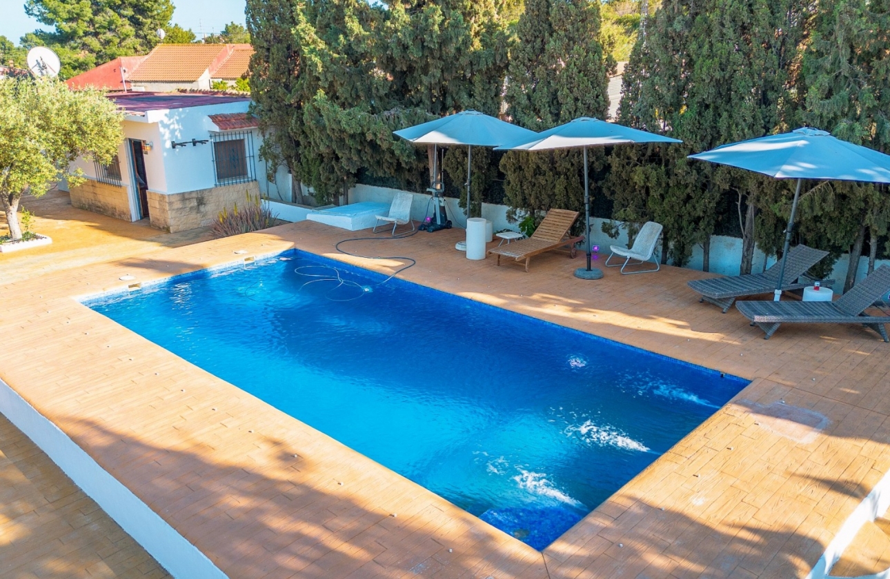 Resale - Villa - San Vicente del Raspeig