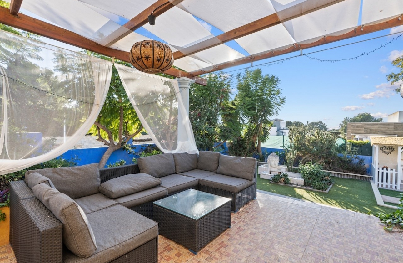 Reventa - Villa - Santa Pola - Calle dEncarnita Alonso 12