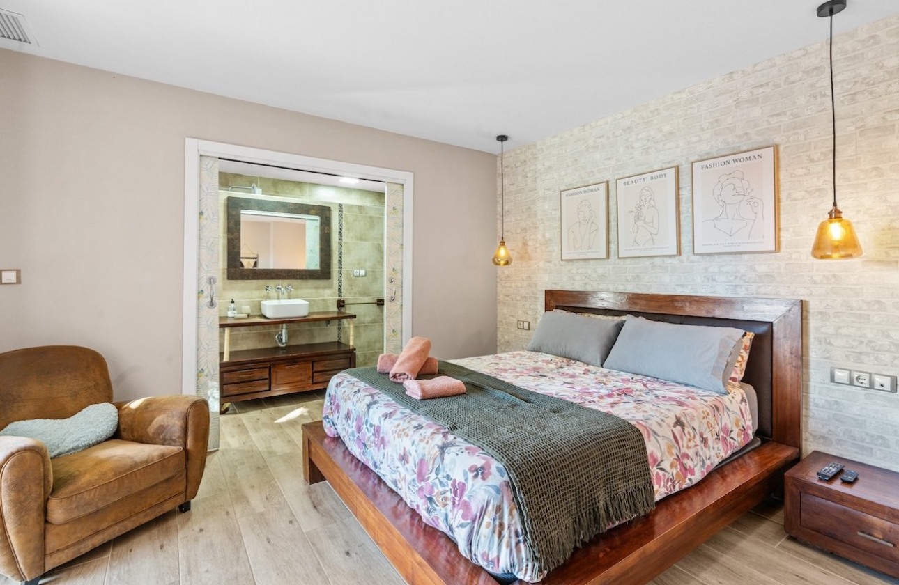 Reventa - Villa - Santa Pola - Calle dEncarnita Alonso 12