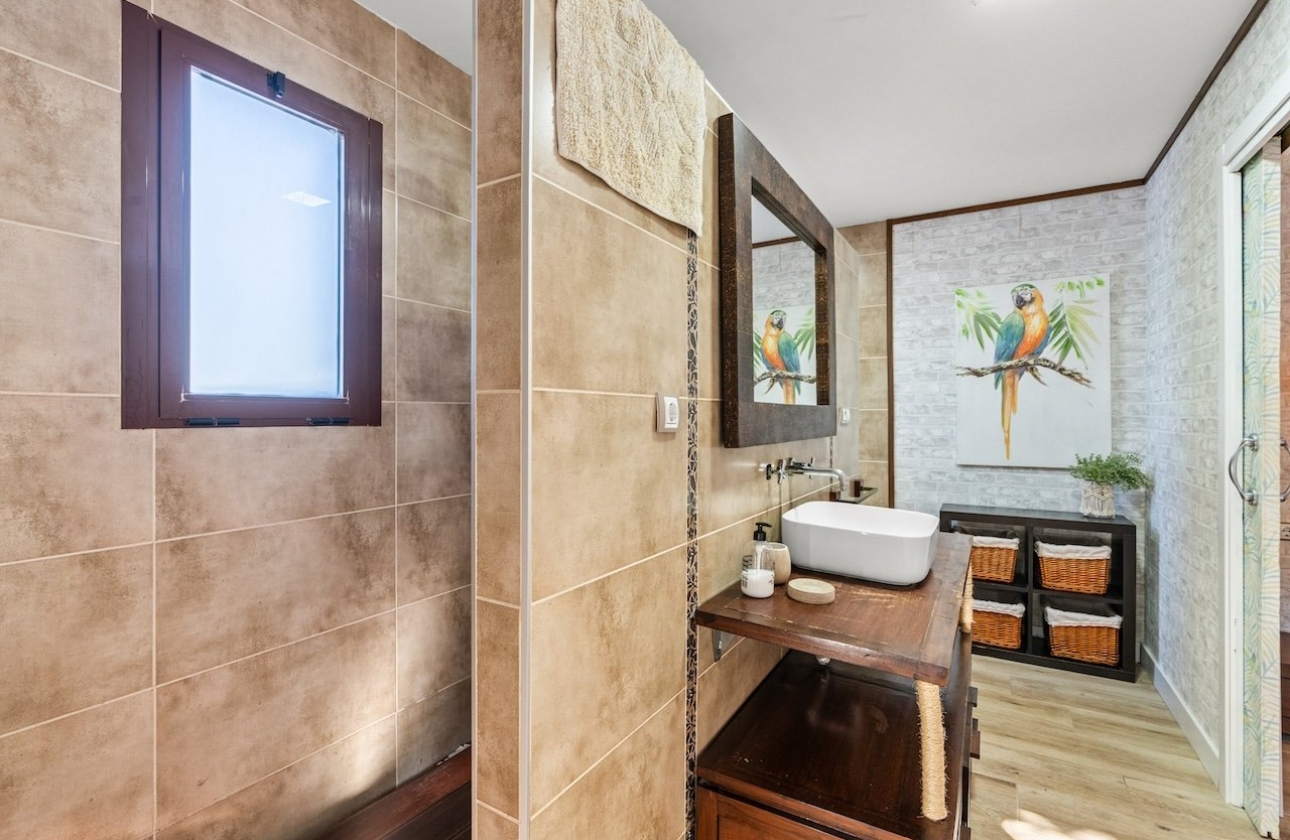 Reventa - Villa - Santa Pola - Calle dEncarnita Alonso 12