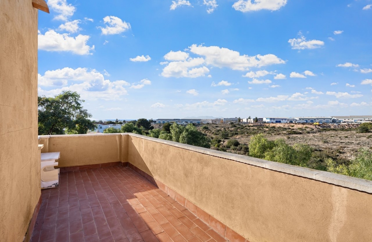 Reventa - Villa - Santa Pola - Calle dEncarnita Alonso 12