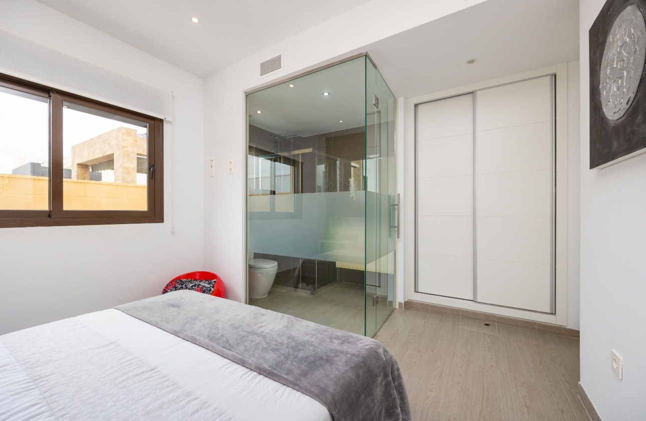 Resale - Villa - Rojales