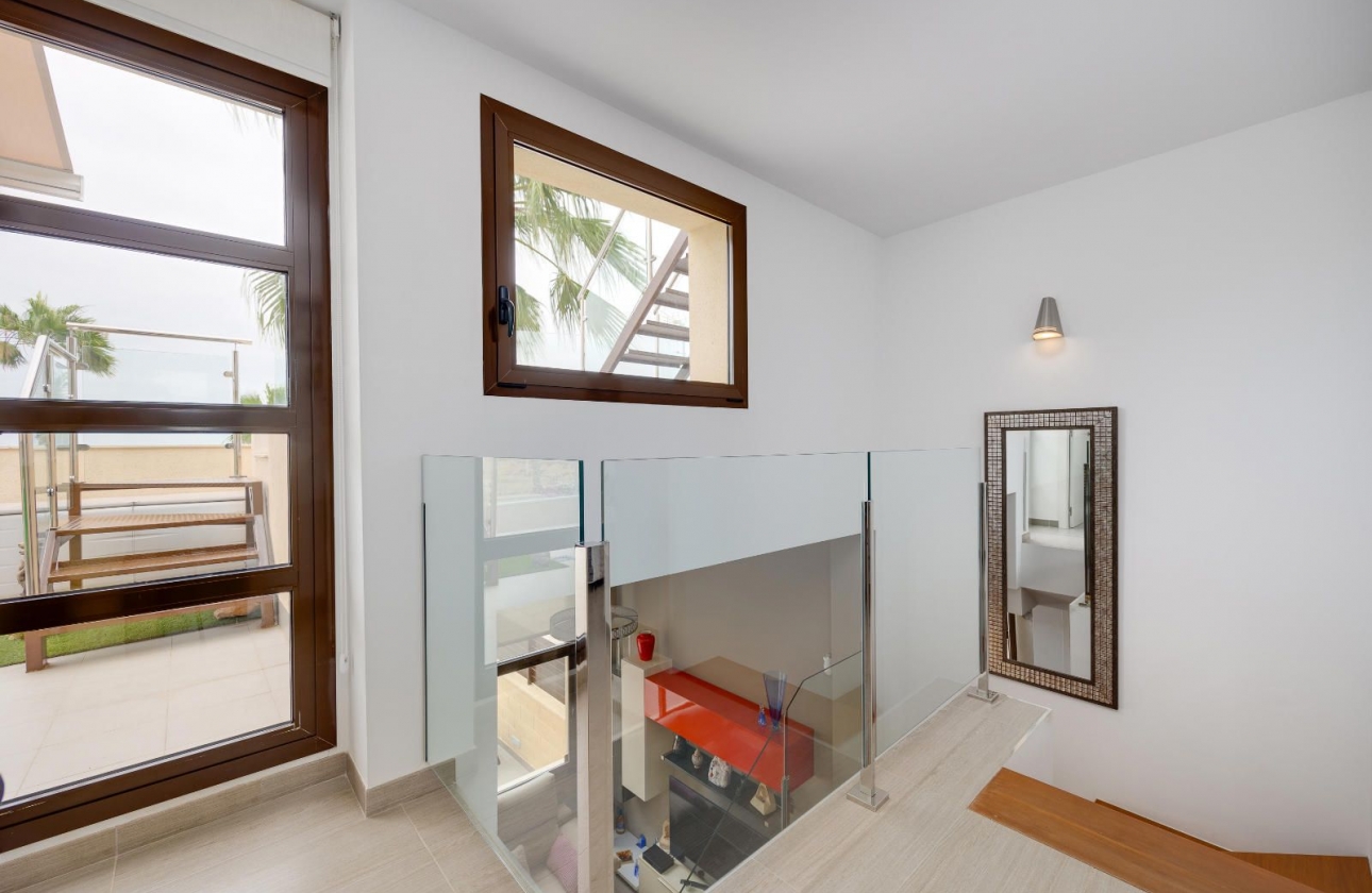 Resale - Villa - Rojales